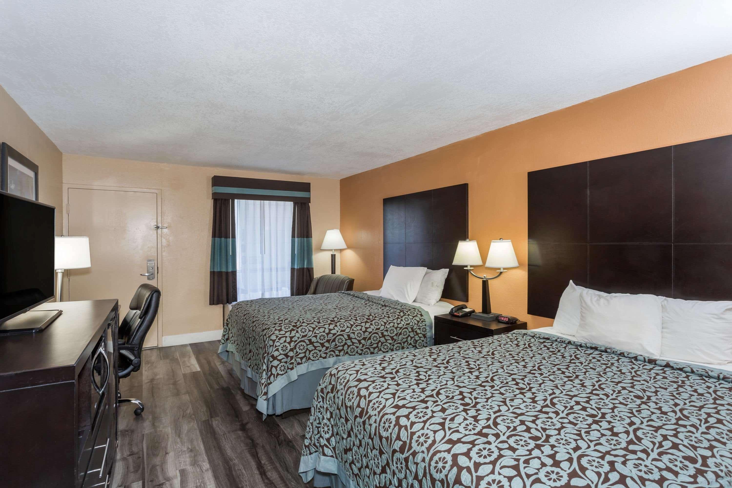 Days Inn By Wyndham Sarasota Bay Extérieur photo