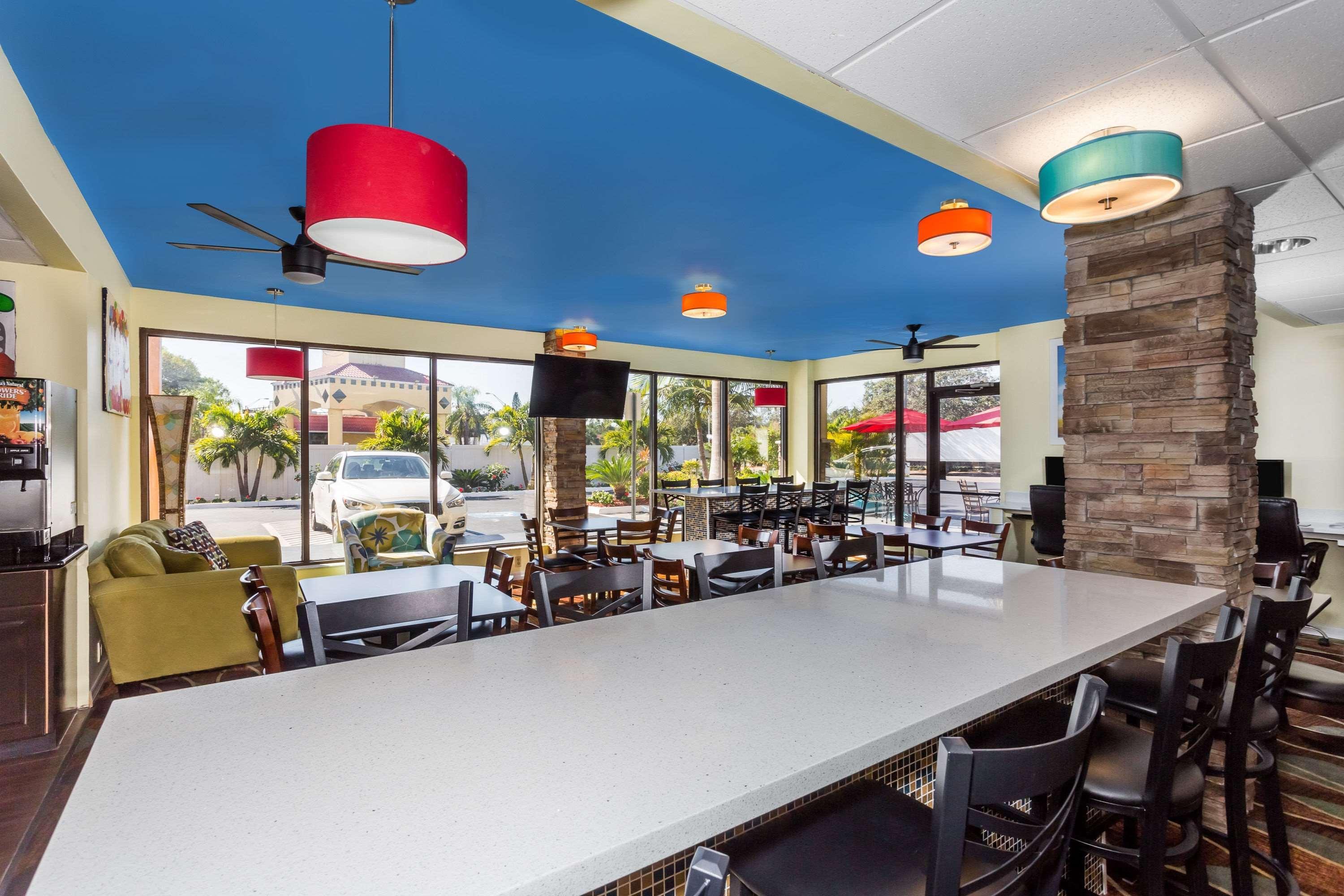 Days Inn By Wyndham Sarasota Bay Extérieur photo