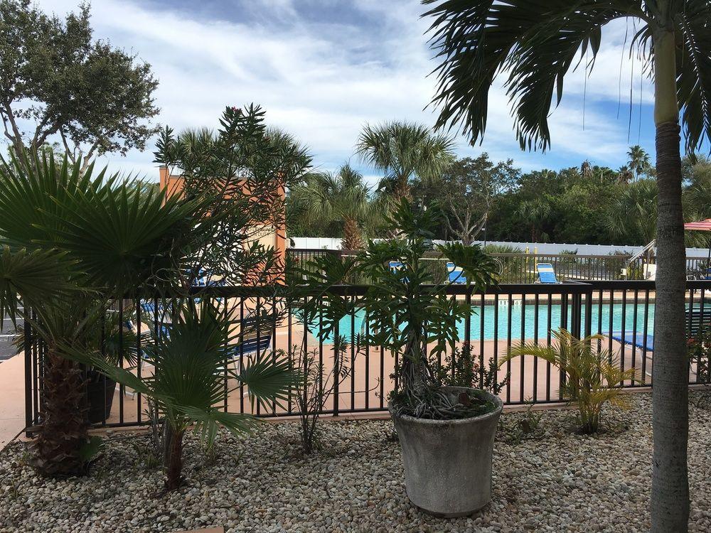 Days Inn By Wyndham Sarasota Bay Extérieur photo