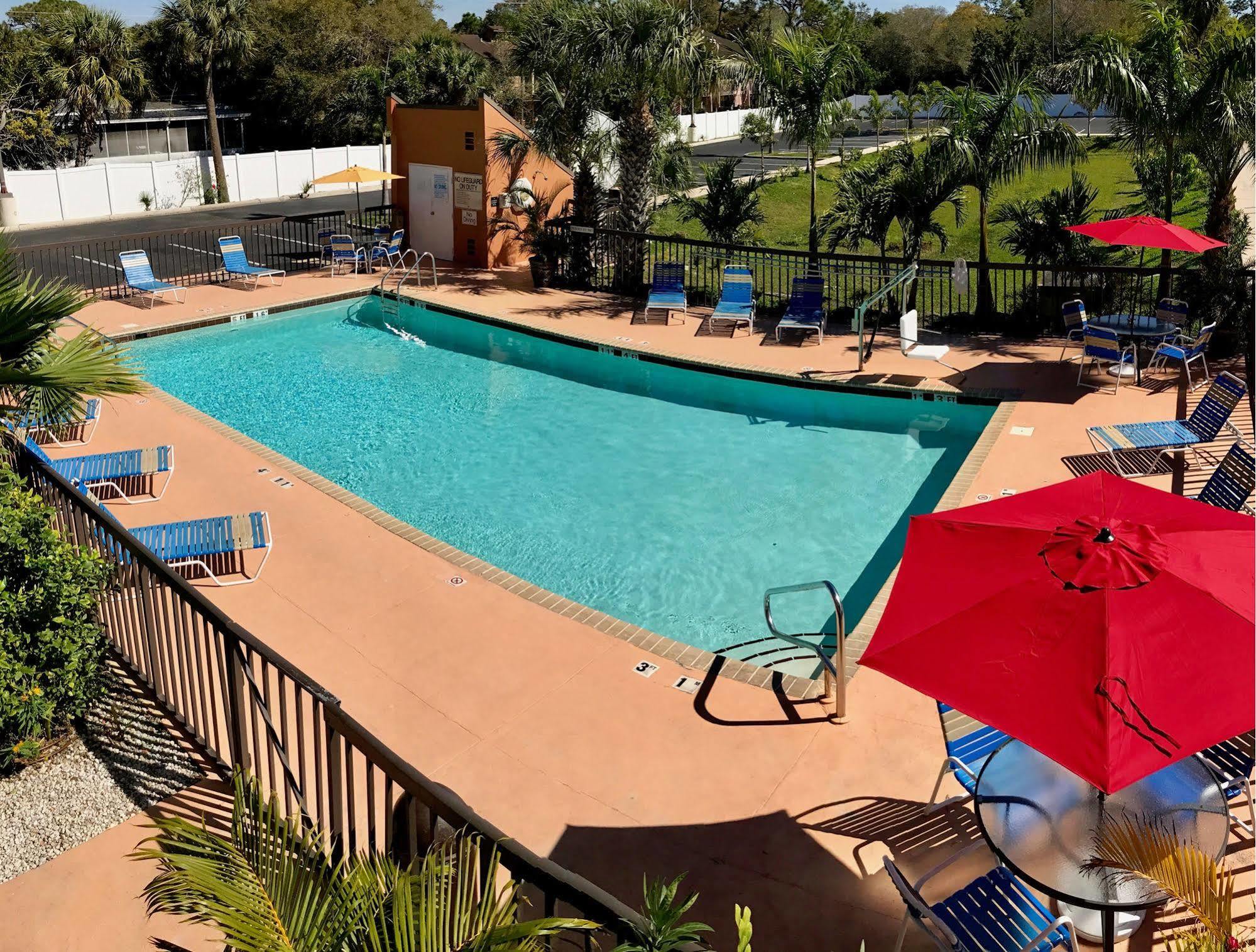 Days Inn By Wyndham Sarasota Bay Extérieur photo