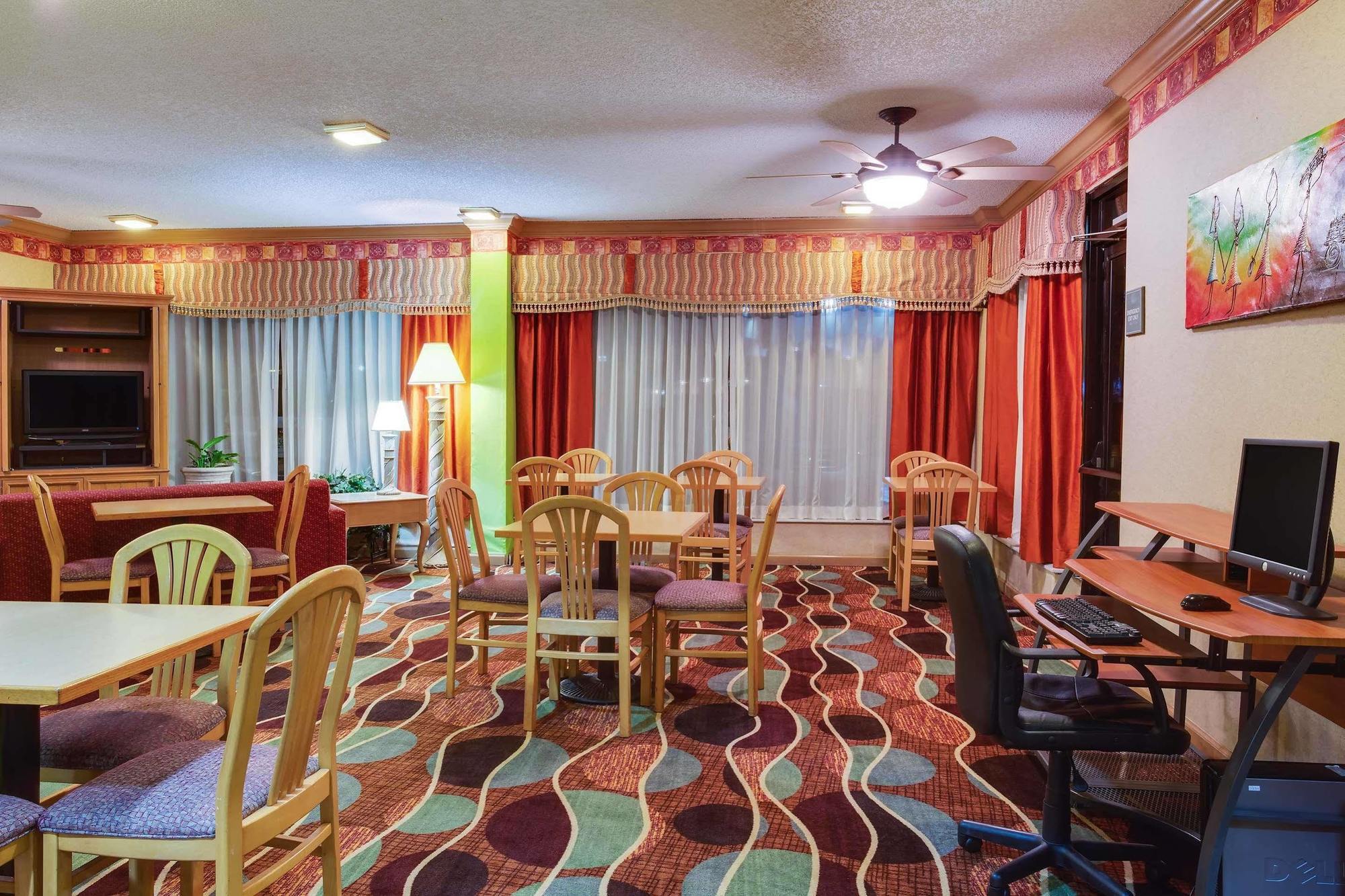 Days Inn By Wyndham Sarasota Bay Extérieur photo